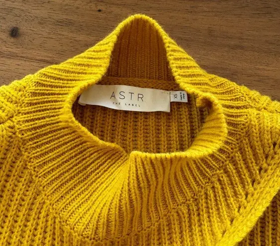 ASTR  The Label Sweater Turtleneck Knit Cutout Gold/Yellow