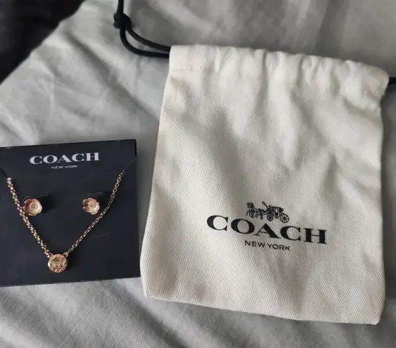 Coach Circle Necklace & Tea Rose Stud Earrings Set New