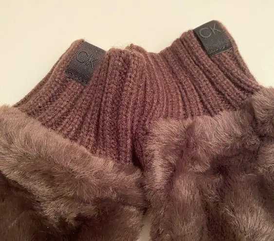 Calvin Klein NWT  Faux Fur Mittens