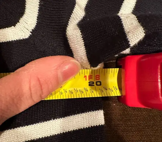 Grace Black & White Stripes Long Sleeves Perfect Fit Sweater SZ M In Good Cond Size M