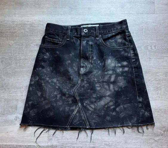 Proenza Schouler Tie Dye Black Denim 100% Cotton Mini Skirt Size 2 Frayed Hem