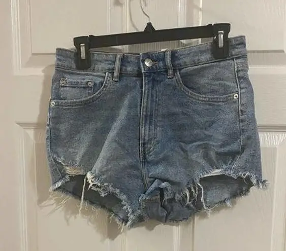 ZARA Ladies  blue denim distressed cut off shorts size 6