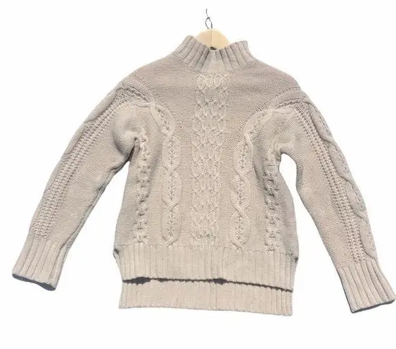 Tahari Cream Cable Knit Lambs Wool Sweater