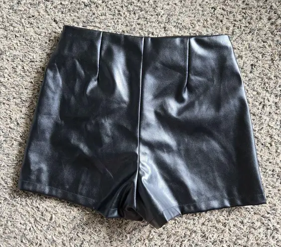 Joe Benbasset Black Faux Leather Skort Size Medium High Waist Mini Skirt Shorts