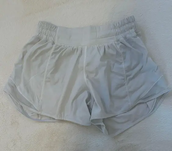 Lululemon Hotty Hot Short 2.5”