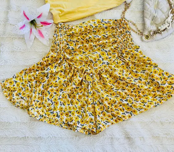 Boutique NEW Floral Shorts