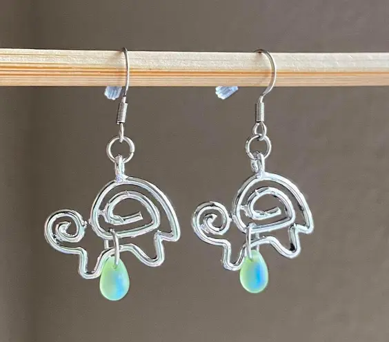 Handmade cute turtle & Czech glass beads dangle earrings🐢🏝️💧