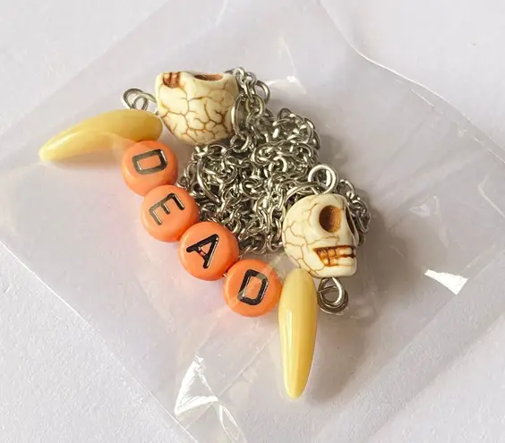 Handmade skull & quality Czech glass fangs “DEAD” spooky Halloween horror goth necklace🖤💀🎃