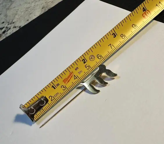 Letter / Initial E Lapel Stick Pin Gold Tone