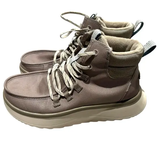 Hey Dude woMen's Wendy Peak Apres Coated Twill High-Top Boots size 8