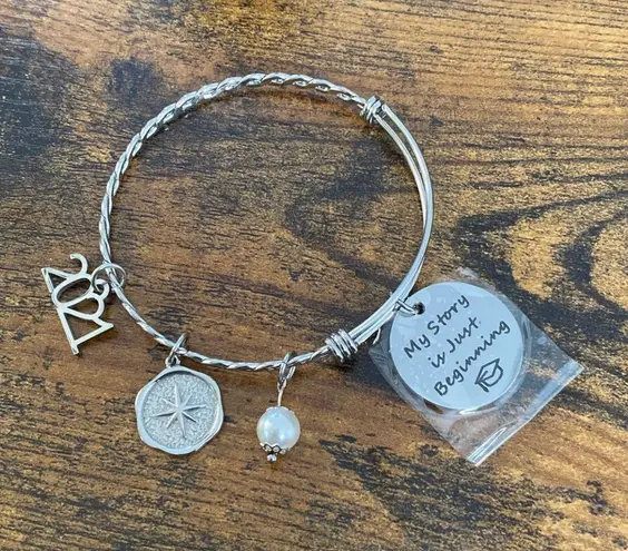 2021 Graduation Charm Bracelet Silver