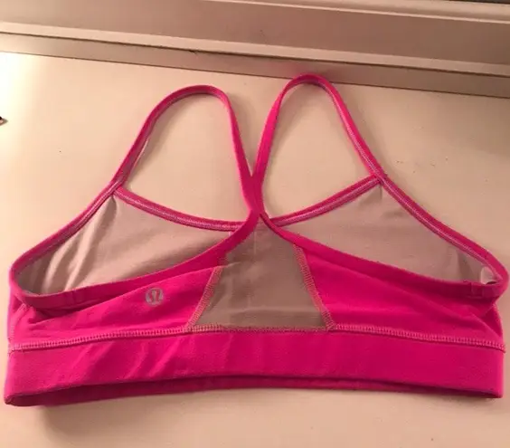 Lululemon hot pink sports bra