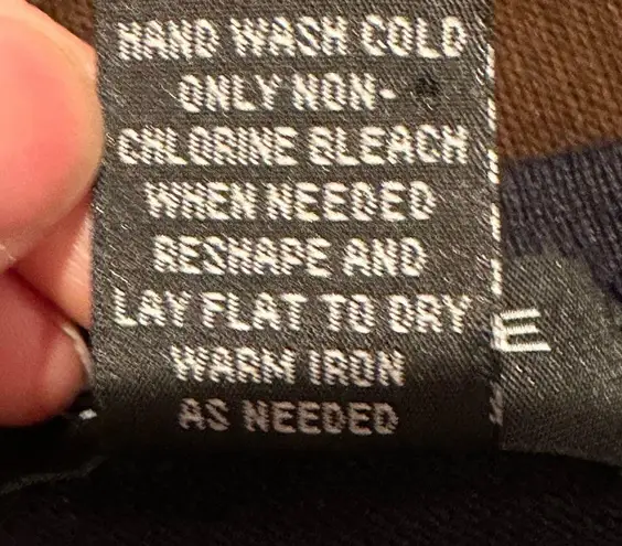 Grace Black & White Stripes Long Sleeves Perfect Fit Sweater SZ M In Good Cond Size M