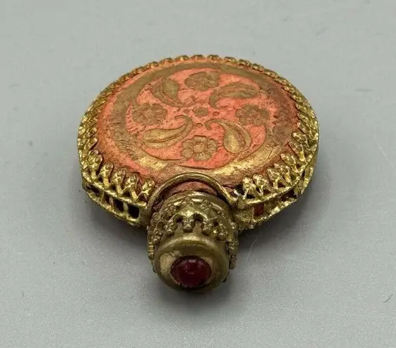 Vtg Mini Filigree Pink Ornate Perfume Glass Bottle with Brass Cap Glass Dipstick Size 0