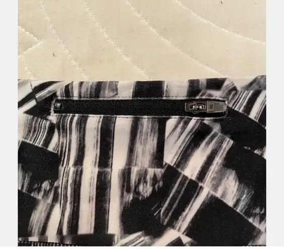 MPG Sport MPG Sz S Awesome Activewear Leggings Black & White Cool Print