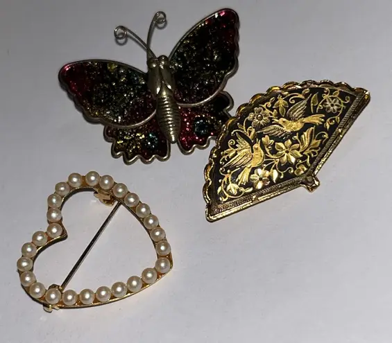 Set of 3 vintage pins brooches • Colorful Butterfly Brooch • faux pearl • fan Black