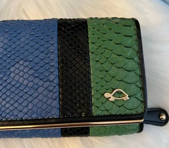 Carpisa Womens Faux Leather Crocodile Embossed Pattern Wallet Tricolor