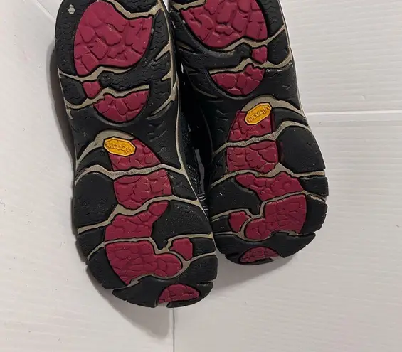 Merrell outdoor hiking trail walking shoe women fits size 9