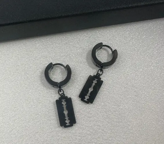 Razor Blade Shape Dangle Drop Earrings for Men Women Punk Hip Hop Unisex Style Black