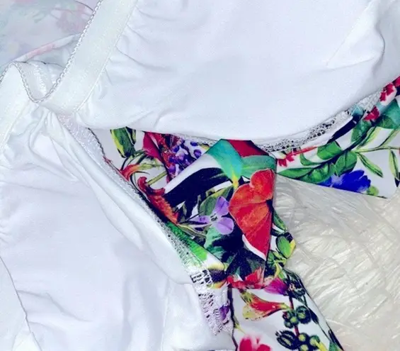 Tahari floral swimsuit size medium