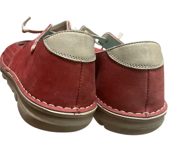 On Foot Your Way Women’s Shoe Red Made In Spain 41 9.5 Comfort Artsy Slip On Size 10