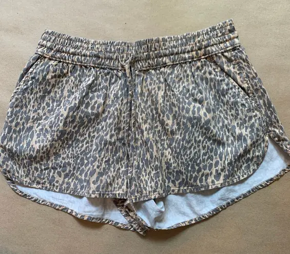 Hollister leopard shorts hotsell