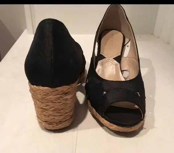 Adrienne Vittadini Black wedge espadrilles