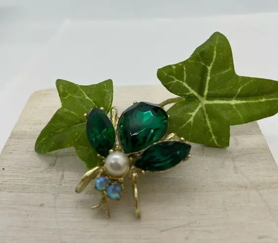 Vintage 60s Rhinestone Flying Insect Bug Brooch Pin Green Gold White Pearl