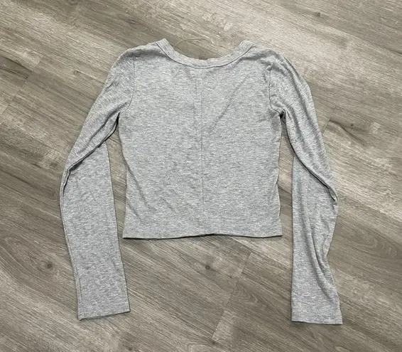 Unique Vintage Gray Long Sleeve Crop Top