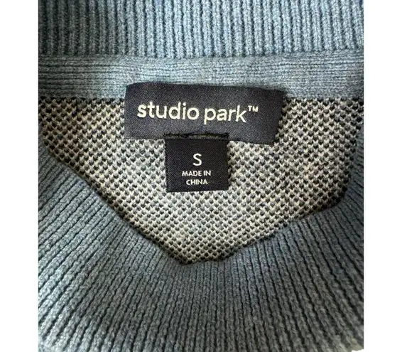 Studio Park X Courtney Khondabi Heart Sweater Blue Small Valentine Winter