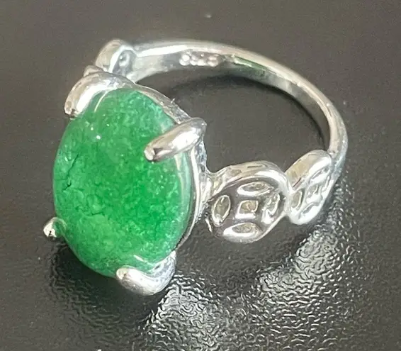 Oval green jade stone ring size 5.5