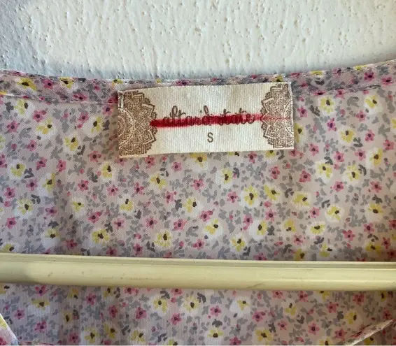 Altar'd State Altar’d State Blouse Floral Print Sheer Lace Up Long Ruffle Sleeve Top Sz S EUC