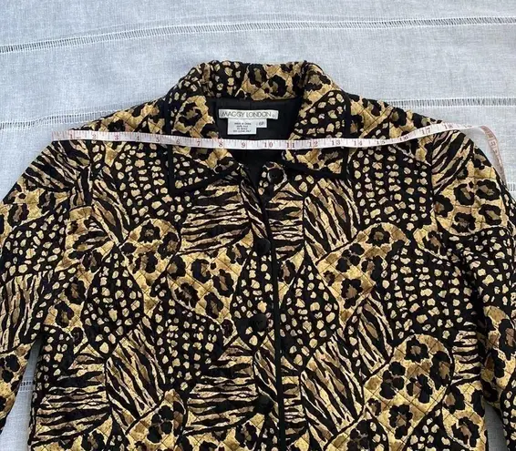 Maggy London Maggie London vintage quilted jacket in animal print.