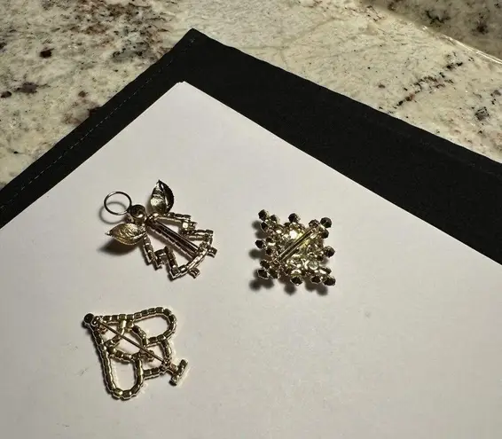 Lot Of 3 Prong Set Rhinestone Holiday Brooch Pins Christmas Tree & An Angel