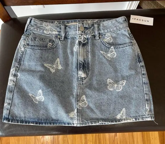 PacSun  new with tags butterfly denim jean skirt in a size 26