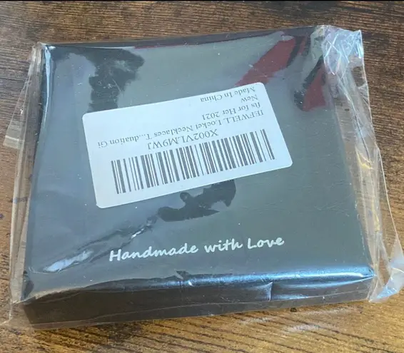 2021 Graduation Locket Silver