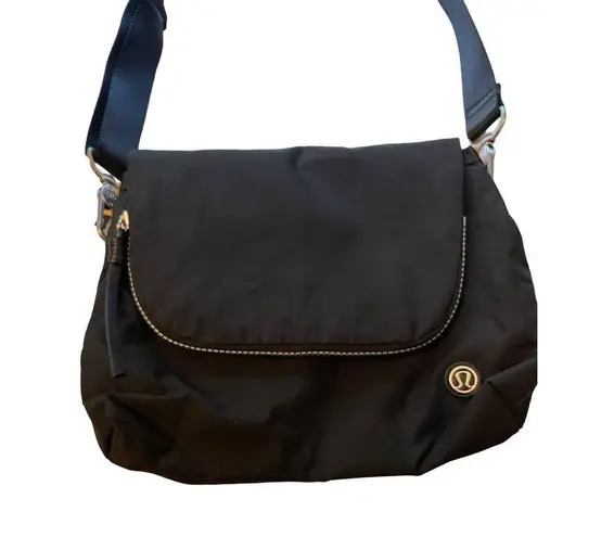 Lululemon  Party Om Bag Women Black Belt Bag Crossbody Water Repellent Adjustable