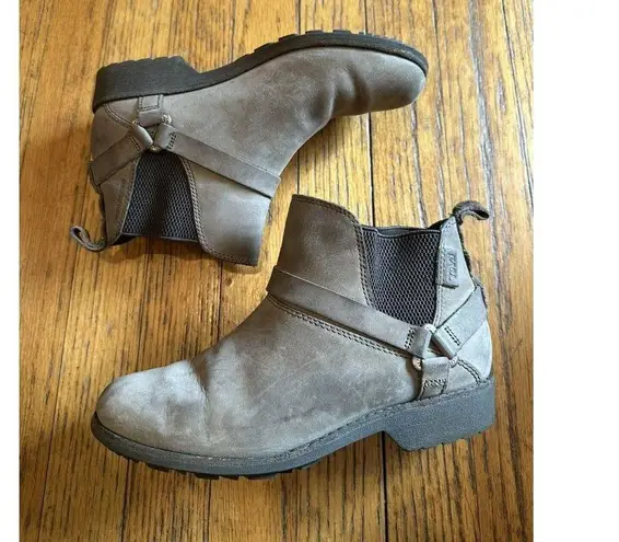 Teva Women’s De La Vina Dos Chelsea Boot Size 6.5 Taupe GUC