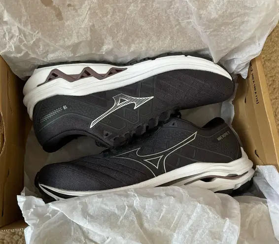 Mizuno s Running Shoes