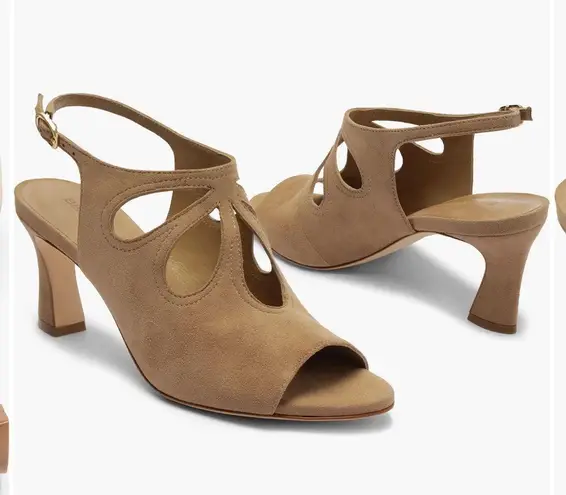 Bernardo NWOB Nili Suede Cut Out Sandal. MSRP $248