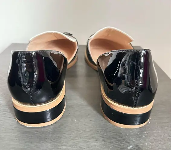 Cecelia Linear Black and White Shoes SZ 10