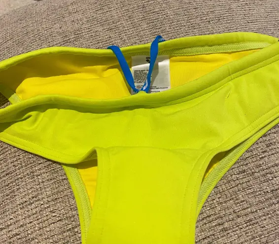 Arena Women's Standard Rulebreaker Free Brief Bikini Bottoms Athletic Sport Swimsuit