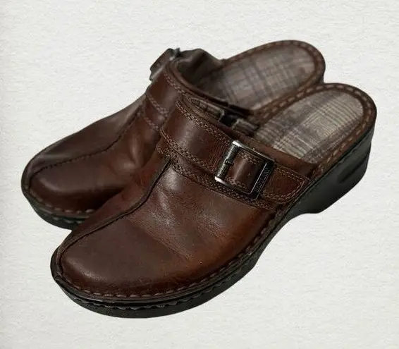 EastLand Women's Mae Brown Leather Slip on Clogs with Buckle 6M Comfort Mules