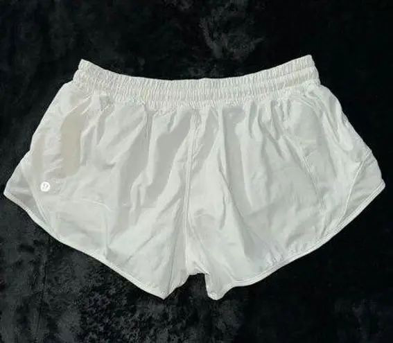 Lululemon  Women's Speed Up Lined Short Active Ivory Size 10