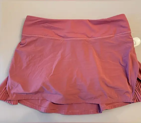 Lululemon  Skirt Size- excellent condition! Size 6