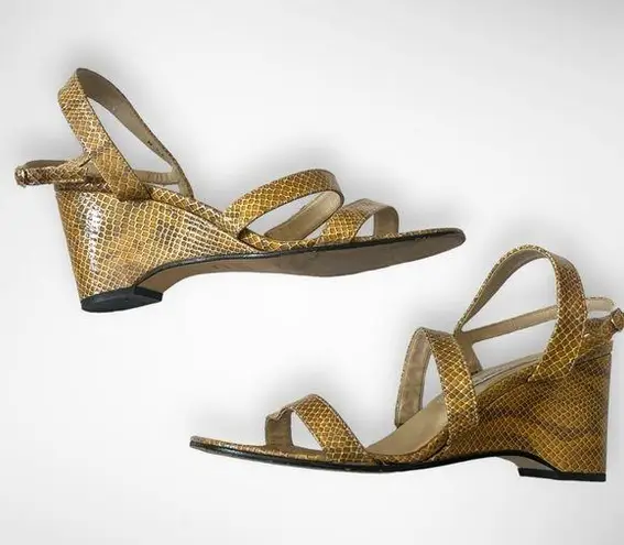 Etienne Aigner Charm Gold Tan Leather Snakeskin Embossed Wedge Sandals 9.5 | EUC
