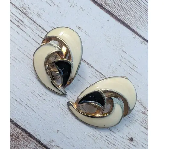 Vintage Clip On Earrings