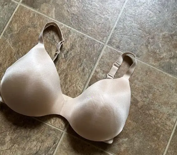 SKIMS Wireless Form Pushup Plunge Bra Size 38DDD
Sand
