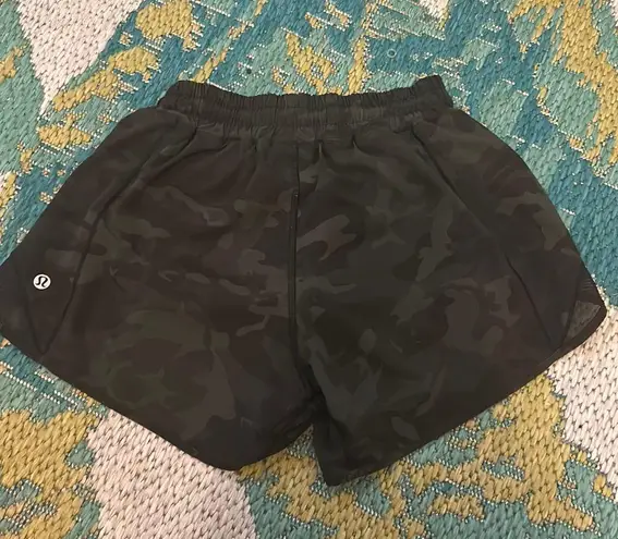 Lululemon Camo Hotty Hot Shorts 4”