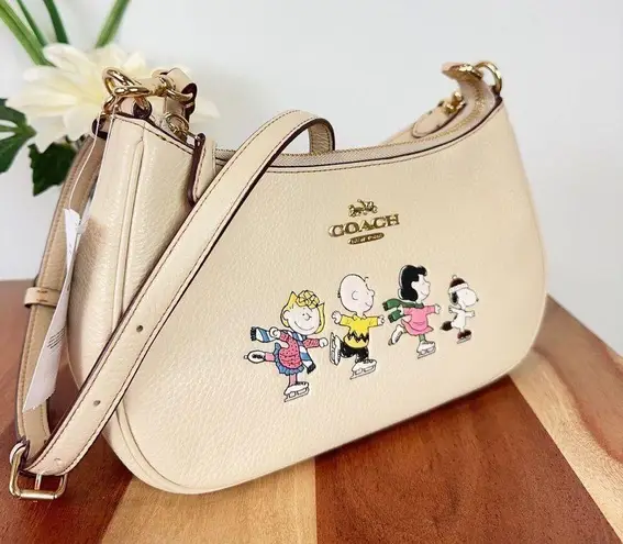 Coach NWT  X Peanuts Teri Shoulder Bag With Snoopy And Friends Motif